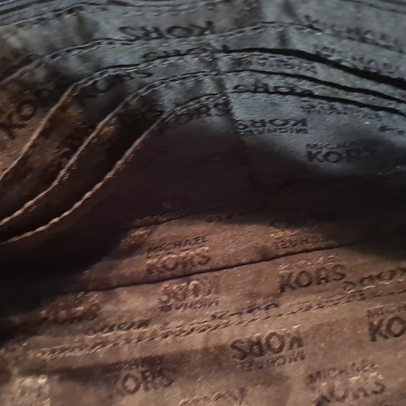 MICHEAL KORS HAND/SHOULD BAG - Picture 6 of 7